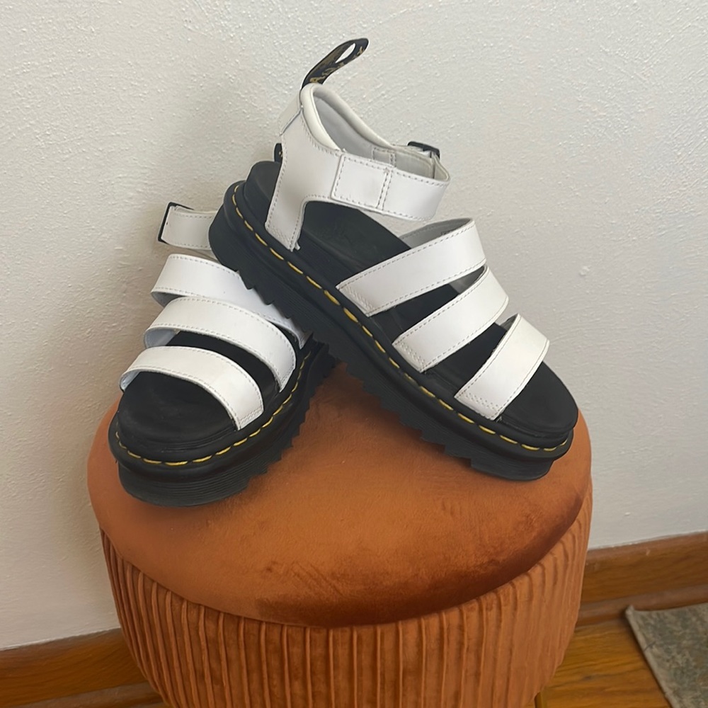 Blaire Hydro Leather Strap Sandals